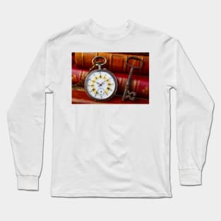 Lovely Pocket Watch And Old Key Long Sleeve T-Shirt